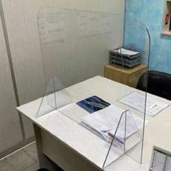 Barriere separatrice in Plexiglass